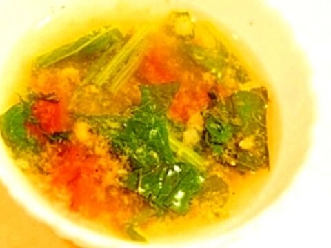 話題のエノキ氷で、ほうれん草とトマトのスープ